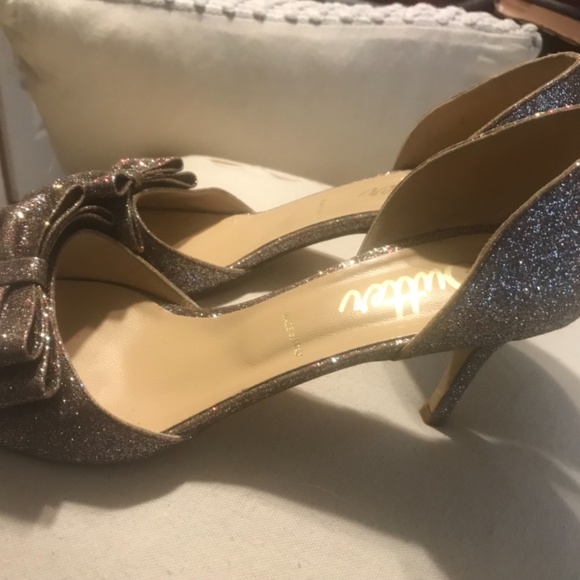 Shoes - Picture 3 of 6